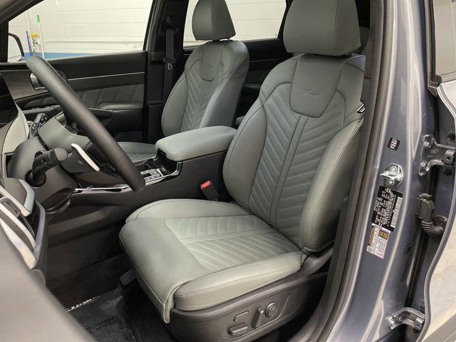 used 2025 Kia Sorento car, priced at $39,089