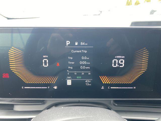 new 2025 Kia Carnival car, priced at $40,401
