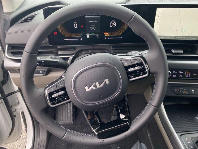 new 2025 Kia Carnival car, priced at $40,401