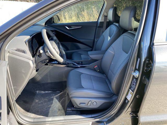 new 2025 Kia Niro car, priced at $31,958