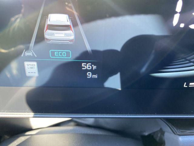 new 2025 Kia Niro car, priced at $32,294