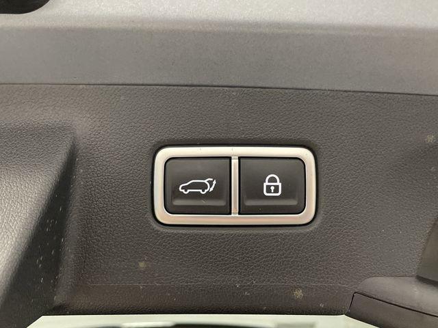 used 2023 Kia Sorento car, priced at $30,692