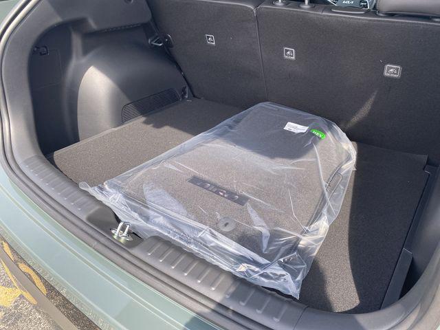 new 2025 Kia Niro car, priced at $34,554