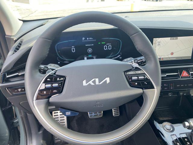 new 2025 Kia Niro car, priced at $34,554