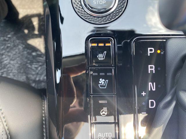 new 2025 Kia Niro car, priced at $34,554
