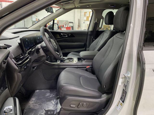 new 2025 Kia Carnival car, priced at $52,492