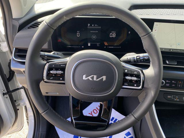 new 2025 Kia Carnival car, priced at $39,888