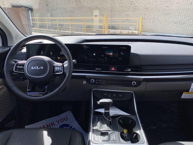 new 2025 Kia Carnival car, priced at $39,888