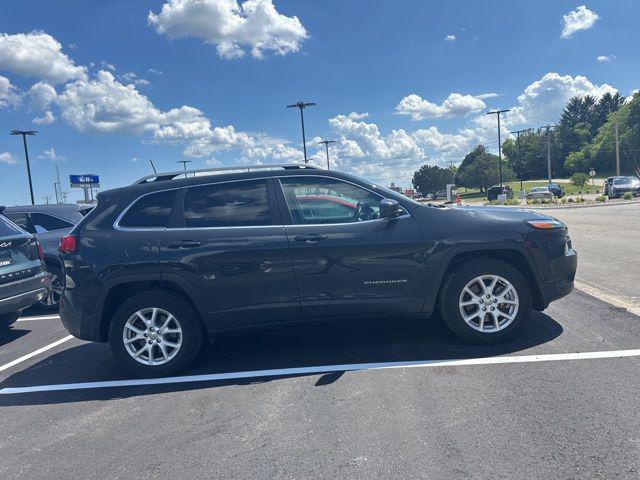 used 2018 Jeep Cherokee car, priced at $18,672