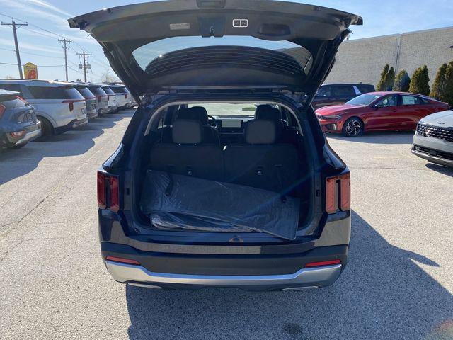 new 2025 Kia Sorento car, priced at $39,454