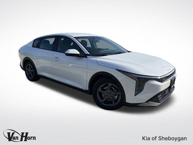new 2025 Kia K4 car, priced at $23,578