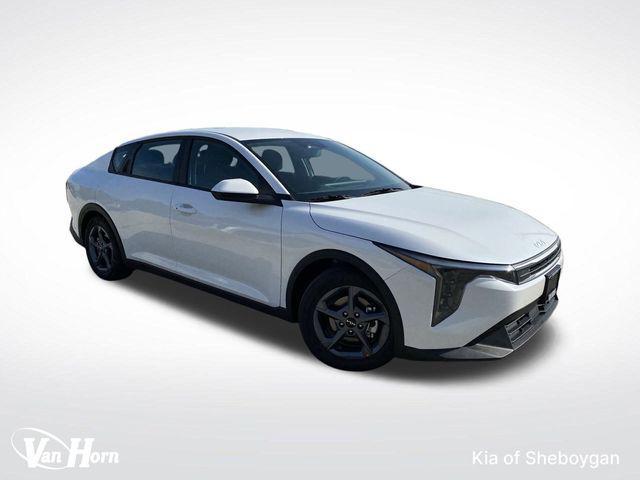 new 2025 Kia K4 car, priced at $23,332