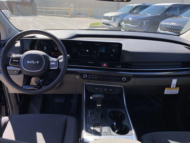 new 2025 Kia Carnival car, priced at $37,955