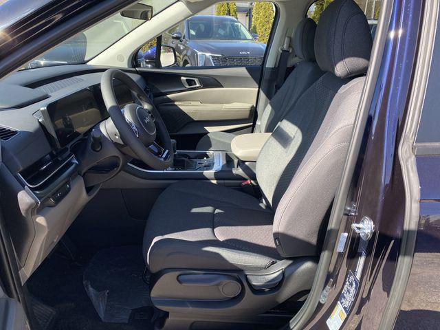 new 2025 Kia Carnival car, priced at $37,955
