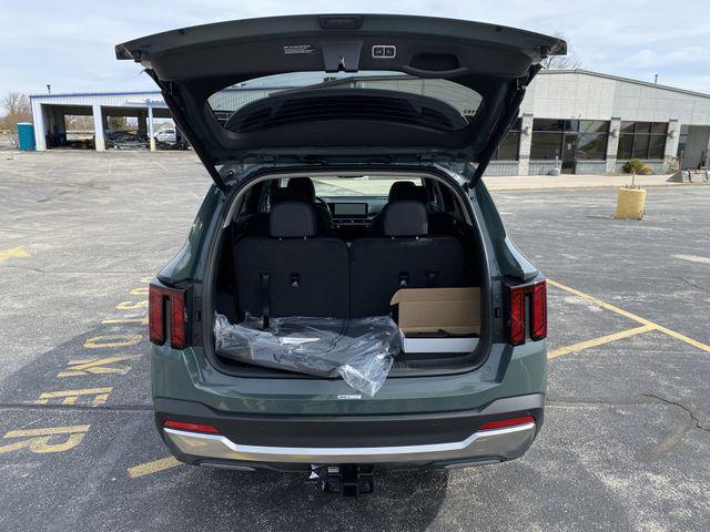 new 2025 Kia Sorento Hybrid car, priced at $41,851