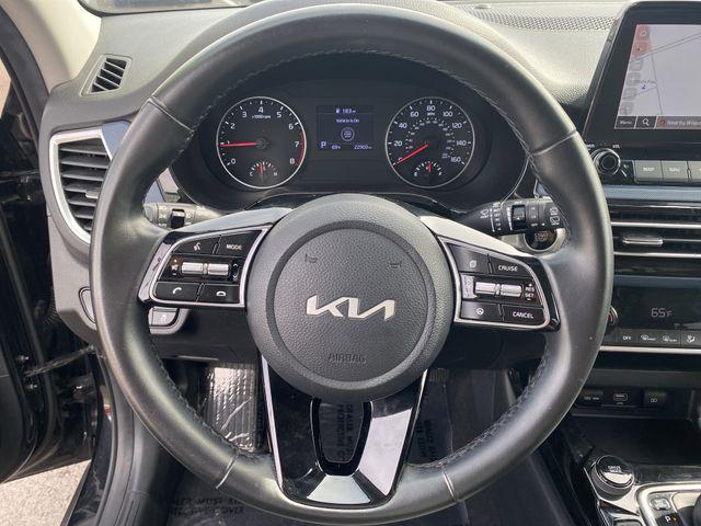 used 2023 Kia Seltos car, priced at $23,014