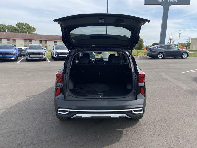 used 2023 Kia Seltos car, priced at $23,014