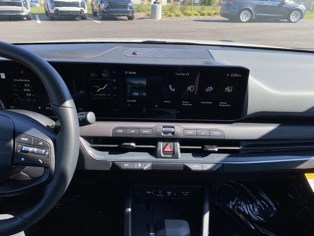 new 2025 Kia K4 car, priced at $24,282