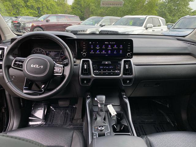 used 2023 Kia Sorento car, priced at $30,504