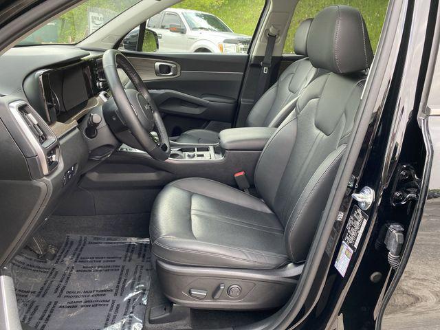 used 2023 Kia Sorento car, priced at $30,504