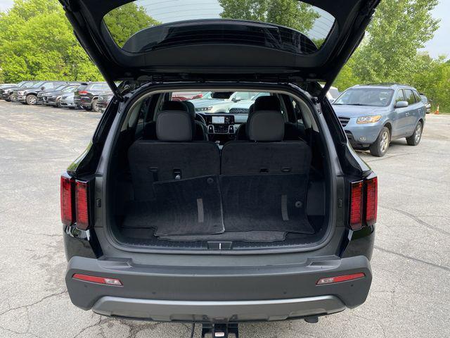 used 2023 Kia Sorento car, priced at $30,504