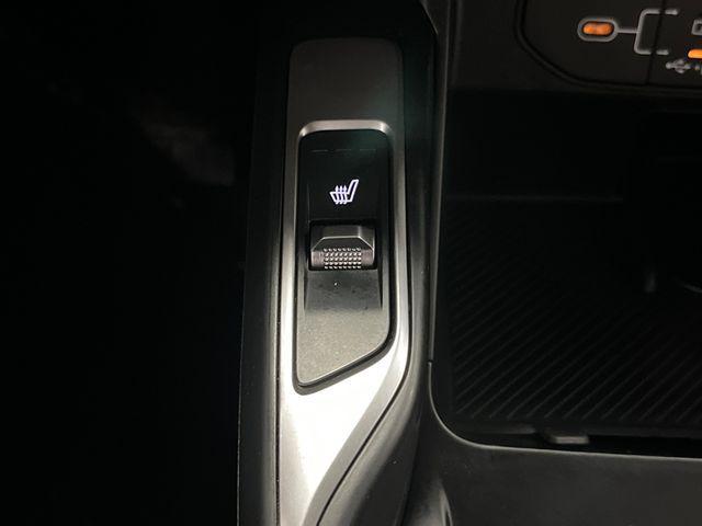used 2024 Kia Sorento car, priced at $32,133