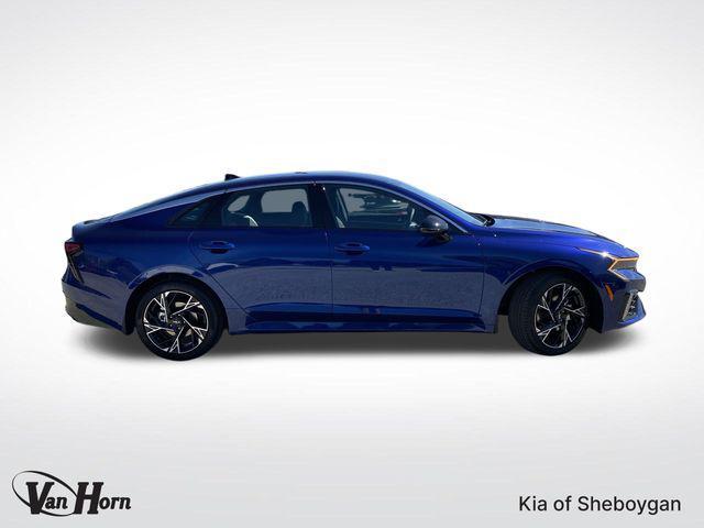 new 2025 Kia K5 car, priced at $30,202
