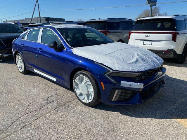 new 2025 Kia K5 car, priced at $30,202