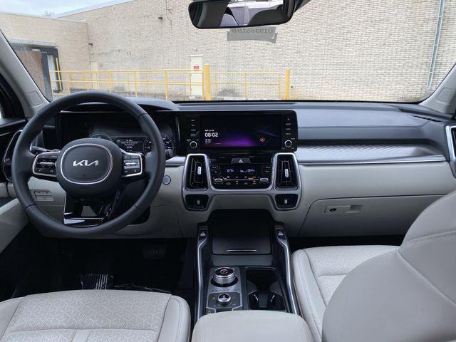 used 2023 Kia Sorento Hybrid car, priced at $28,240