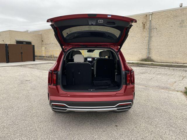 used 2023 Kia Sorento Hybrid car, priced at $28,240