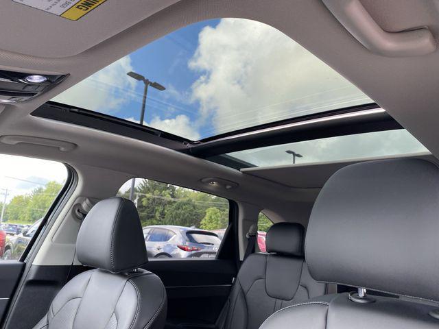 new 2025 Kia Sorento car, priced at $42,275