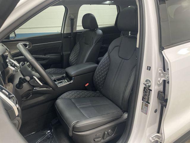 used 2023 Kia Sorento car, priced at $31,841