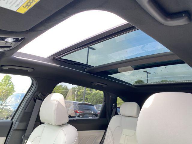 new 2025 Kia Sorento Hybrid car, priced at $47,074