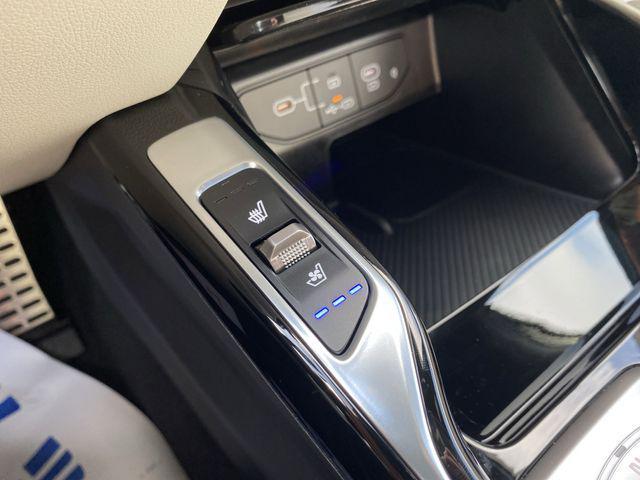 new 2025 Kia Sorento Hybrid car, priced at $47,074