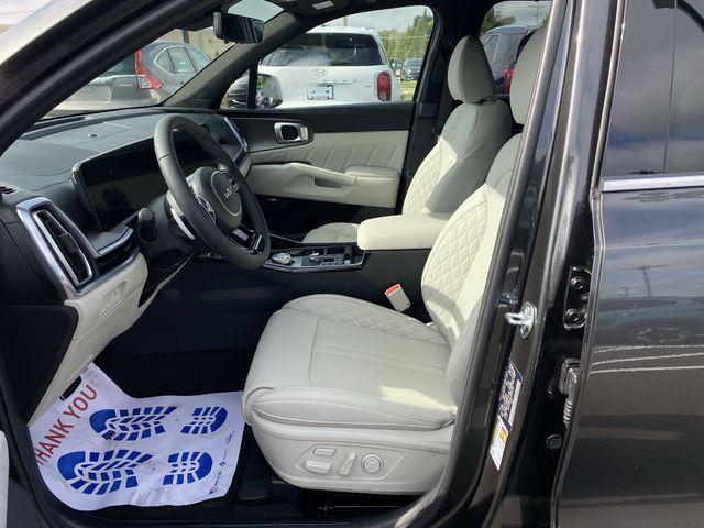 new 2025 Kia Sorento Hybrid car, priced at $47,074
