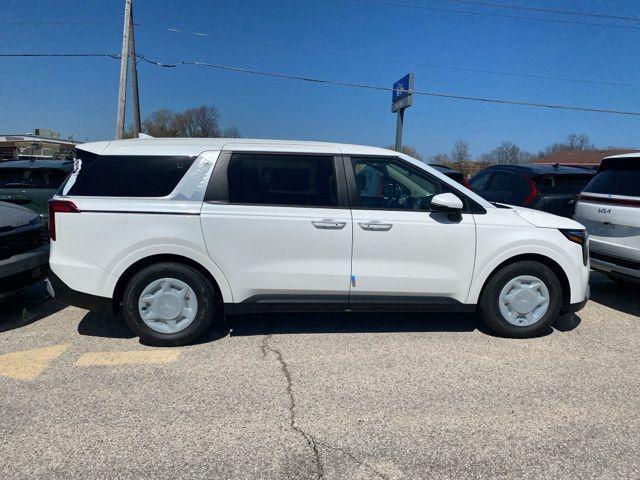 new 2025 Kia Carnival car, priced at $40,175