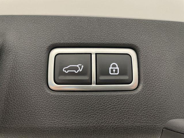 used 2023 Kia Sorento car, priced at $27,850