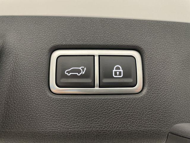 used 2023 Kia Sorento car, priced at $28,664