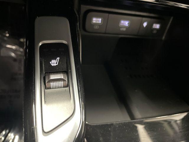 used 2023 Kia Sorento car, priced at $28,664