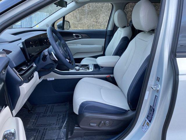 new 2025 Kia Carnival Hybrid car, priced at $53,354