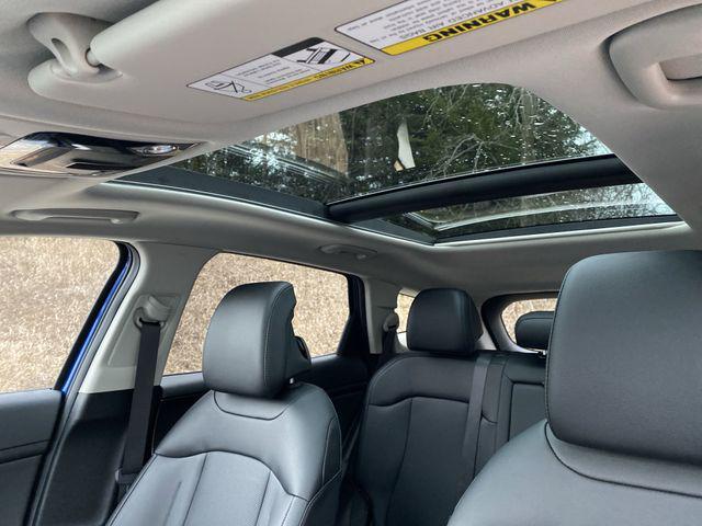 new 2025 Kia Sportage car, priced at $32,986