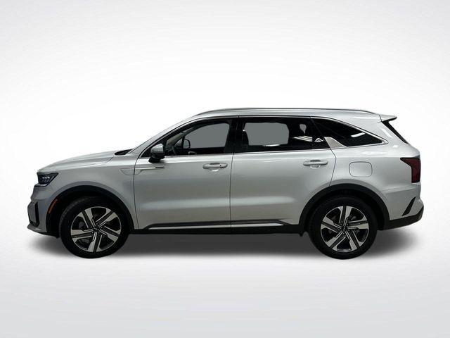 used 2023 Kia Sorento Plug-In Hybrid car, priced at $31,875