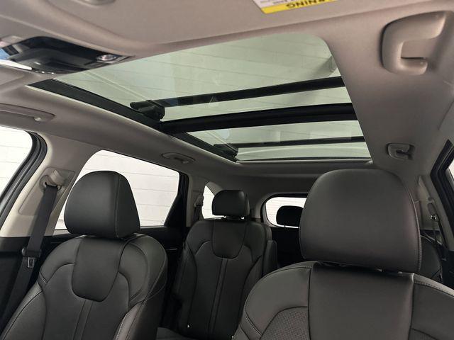 used 2024 Kia Sorento car, priced at $34,889