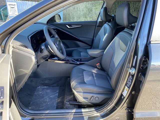 new 2025 Kia Niro car, priced at $31,958