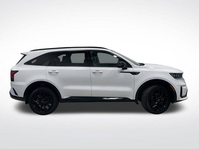 used 2023 Kia Sorento car, priced at $30,226