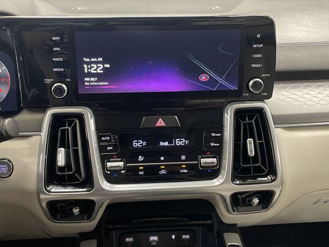 used 2023 Kia Sorento car, priced at $30,226