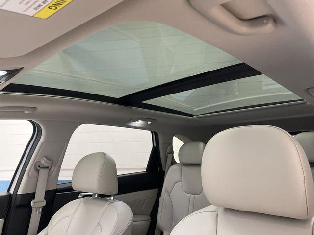 used 2023 Kia Sorento car, priced at $30,226
