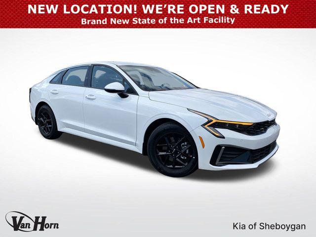new 2025 Kia K5 car, priced at $27,542