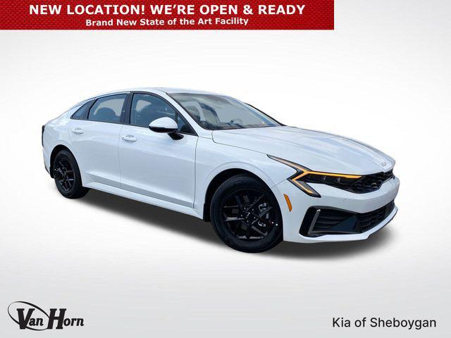 new 2025 Kia K5 car, priced at $28,128