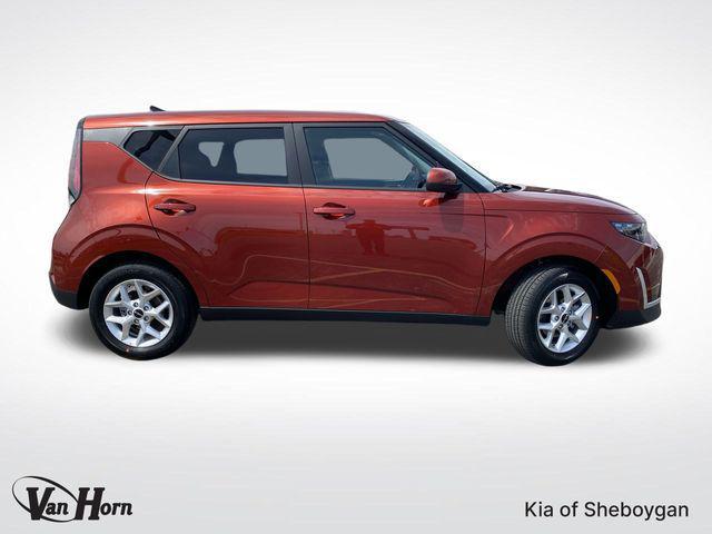 new 2025 Kia Soul car, priced at $22,034